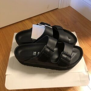 NWT Birkenstock W’s Arizona platform leather 38 - Narrow